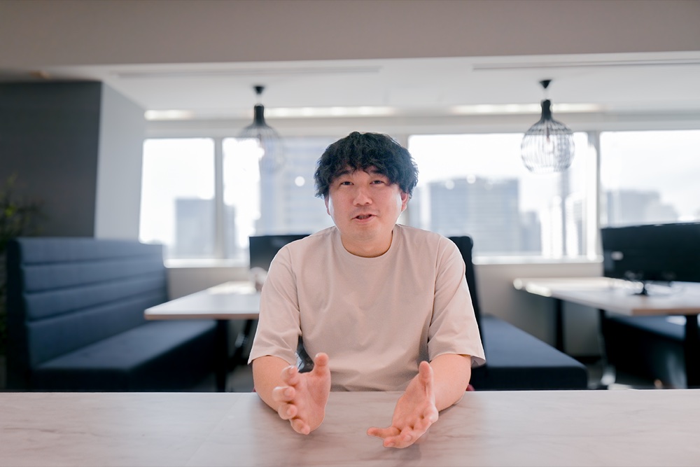 Satoshi.H インタビューの様子